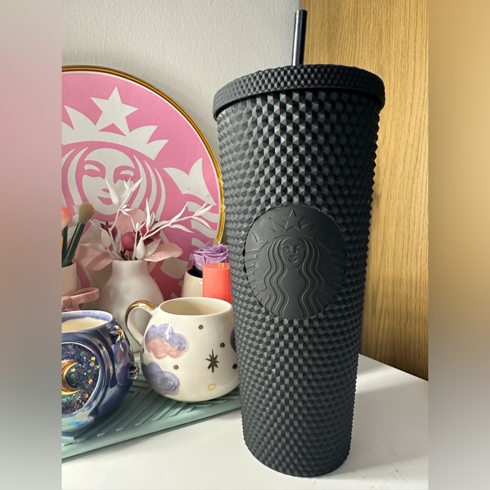 Starbucks Tumbler 🖤